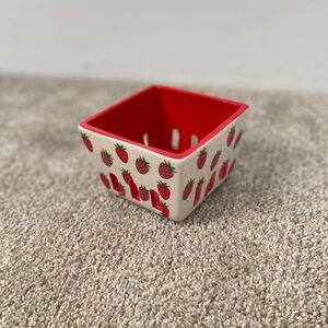 NWOT Berry Basket